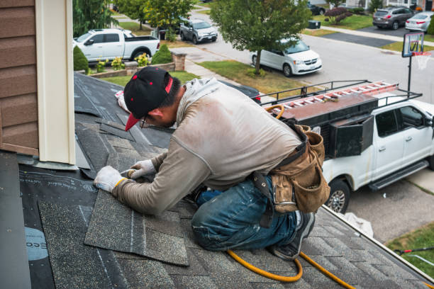Professional Roofing technician working in Walkerville, MI